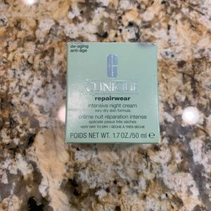 Clinique - Repairware Intensive Night Cream - Brand New